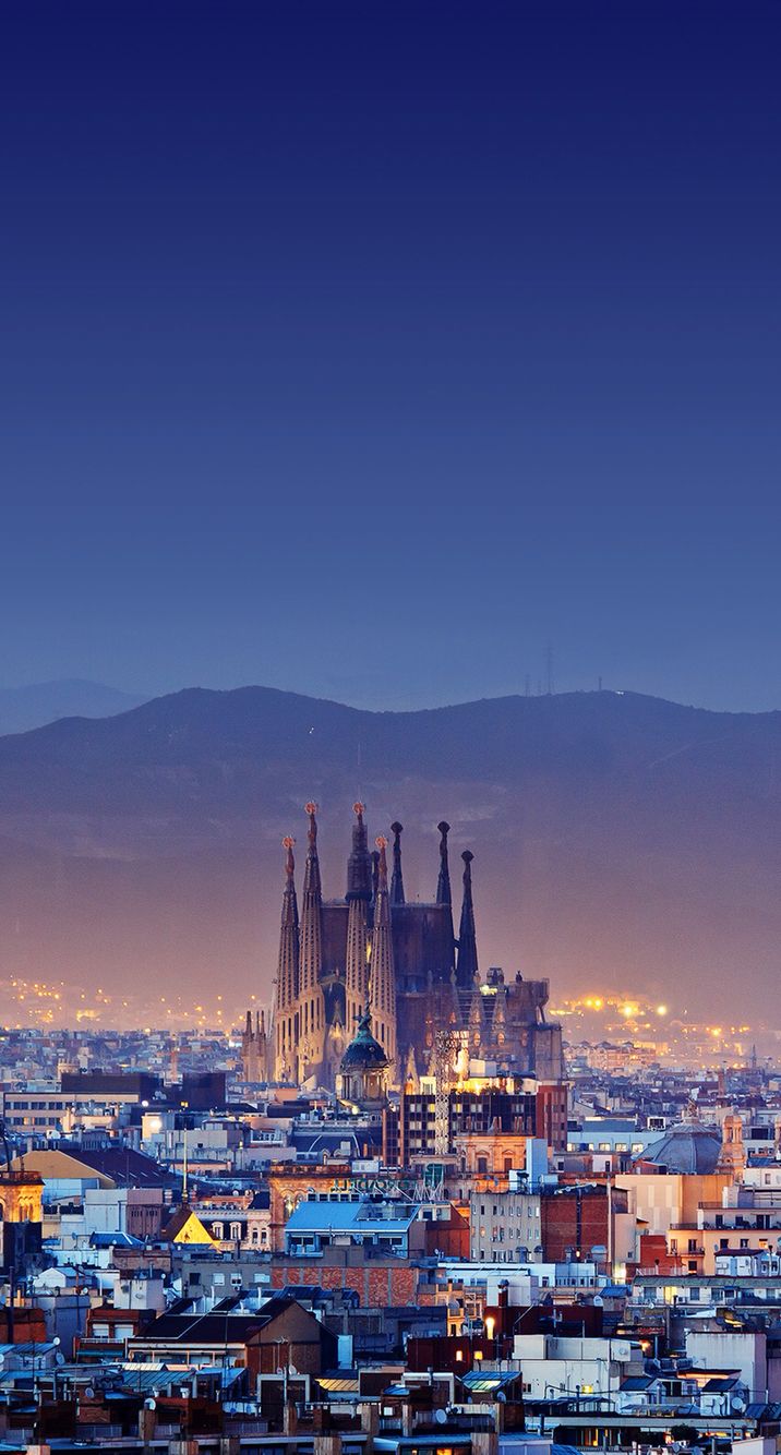 Barcelona spain at night wallpaper iphonewallpaper wallpaper barcelona barcelonaspain spain photography spain travel barcelona spain