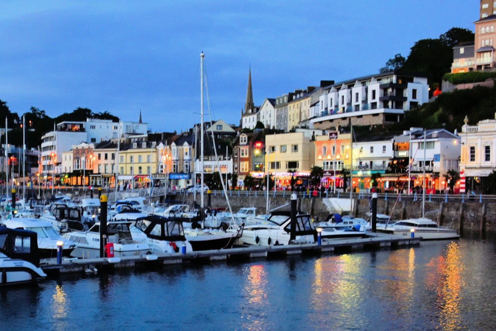 Night view of torquay harbour and victoria parade wallpaper background id