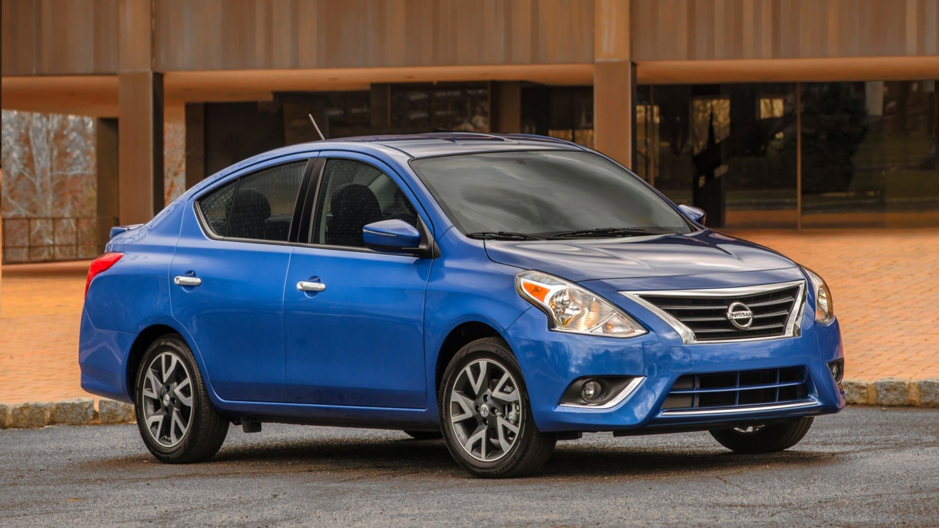 Nissan versa sedan hd papers and backgrounds