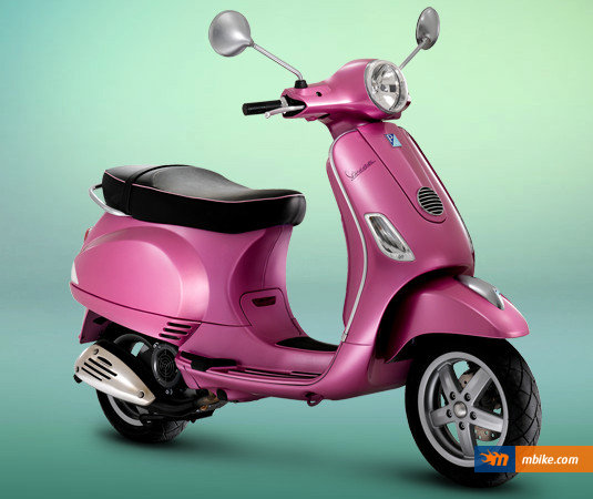 Vespa lx rosa chic wallpaper