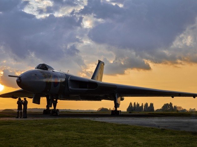 Wallpaper clouds bomber aviation avro vulcan aircraft strategic