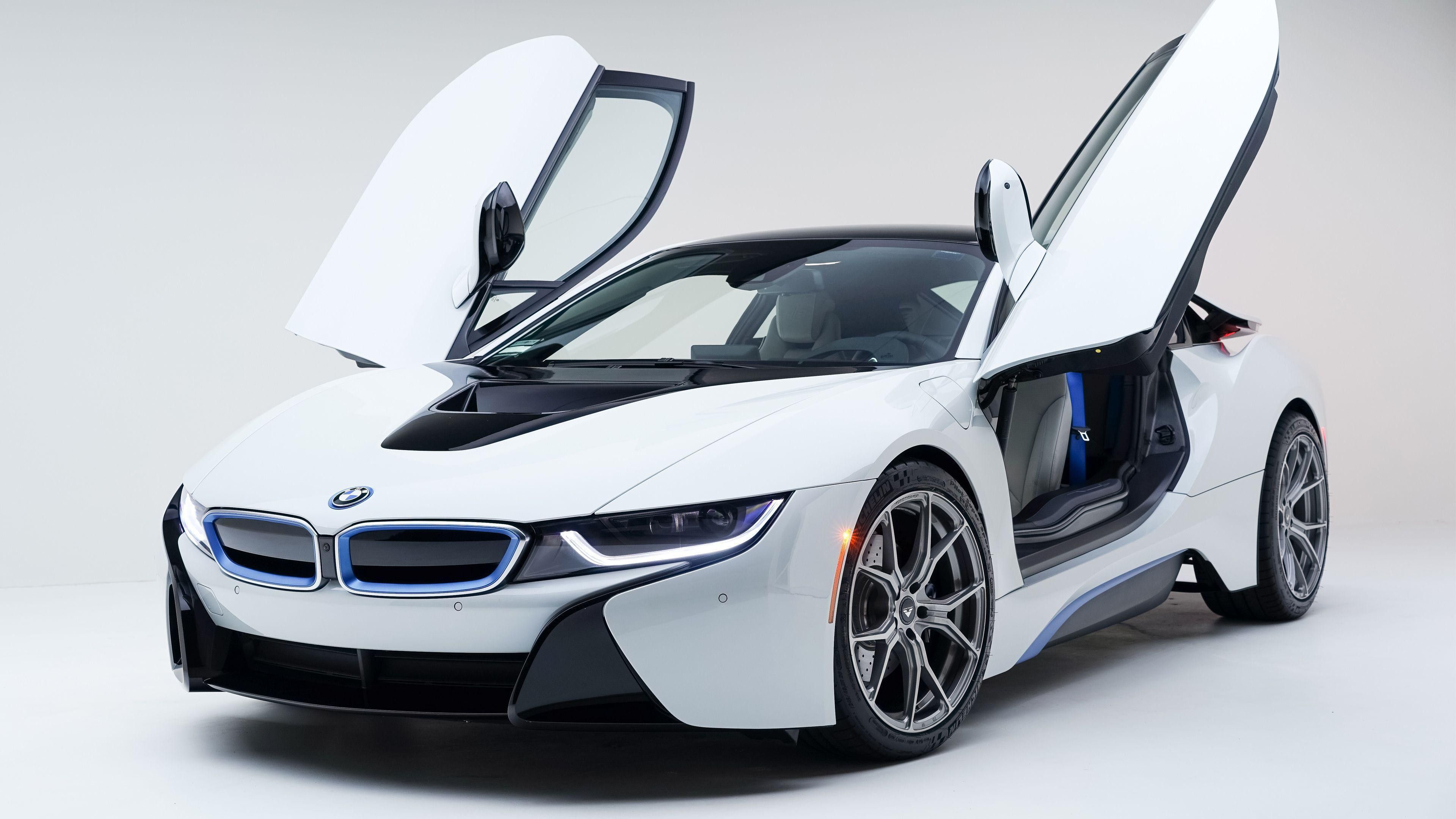 Ай машин. БМВ i8 2020. BMW i8 белая. BMW i8 2020 белая. BMW спортивная i8.