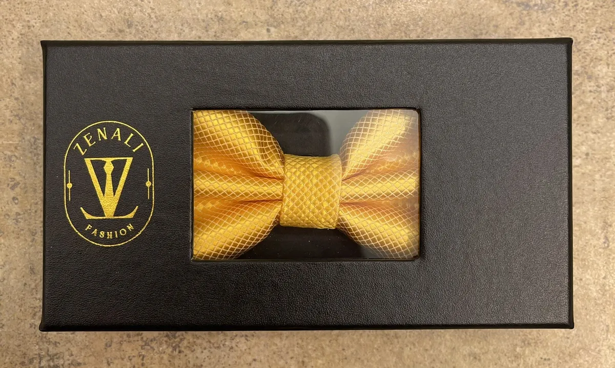 Zenali yellow gold bow tie and handkerchief