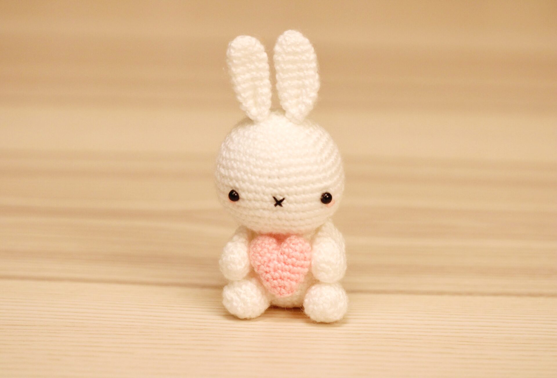 Yuki the snow bunny free crochet pattern