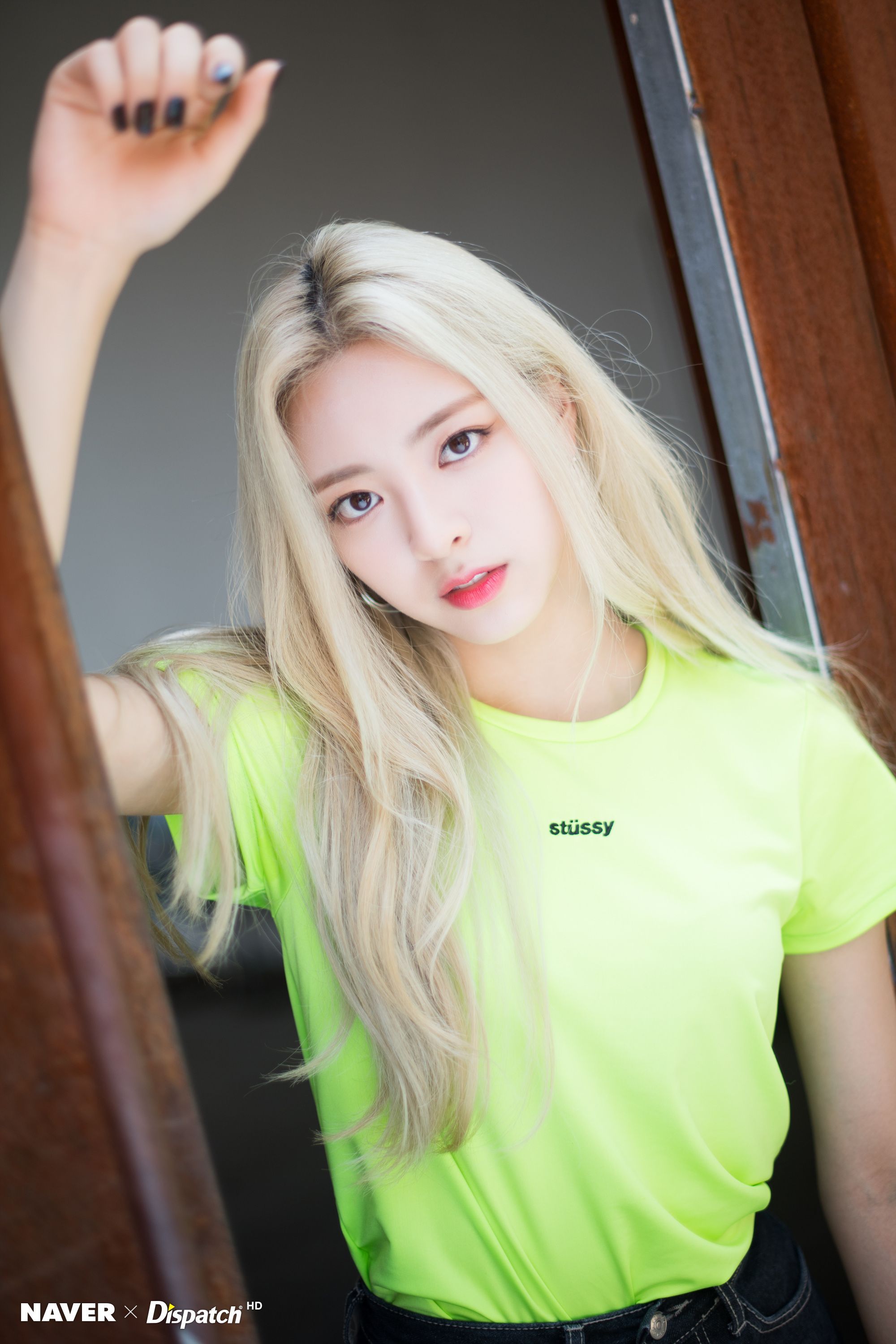 Itzy yuna wallpapers