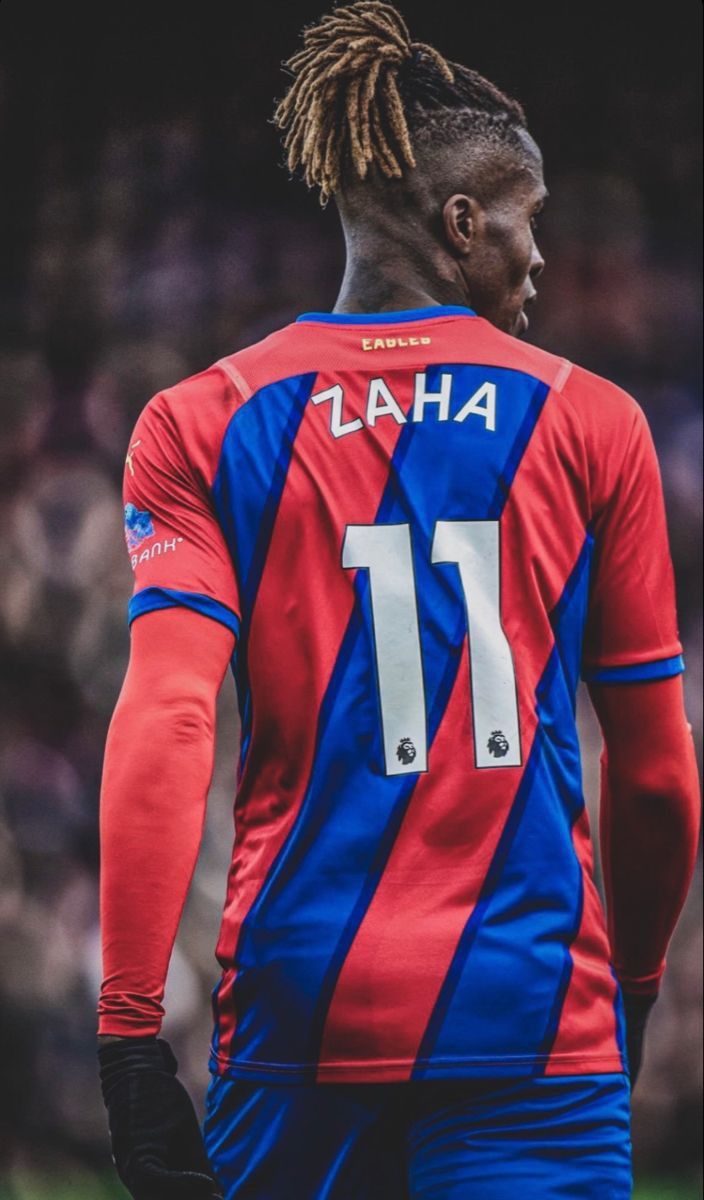 Wilfried zahað in crystal palace wallpaper manchester city football club football design