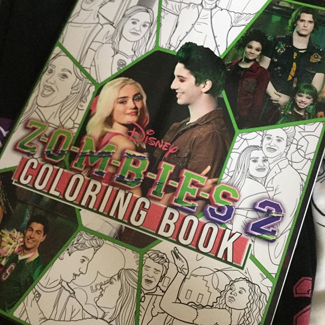 Pin by astrid hofferson on zombis disney zombie disney coloring books zombie