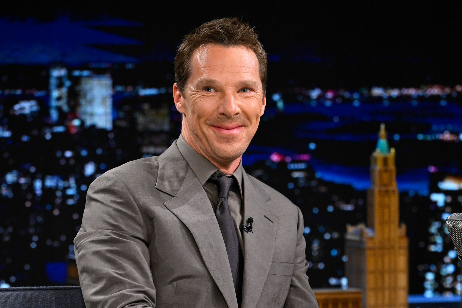 benedict Cumberbatch Talks Hosting Snl For The Second Time Nbc Insider