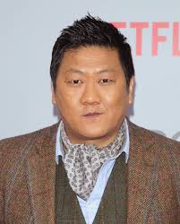 benedict Wong As Bull Lady And The Tramps Liveaction Remake Has The Most Perfect Cast Popsugar Entertainment Photo 7