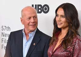 bruce Willis Stepping Away From Acting Because Of Aphasia Symptoms Cbc News