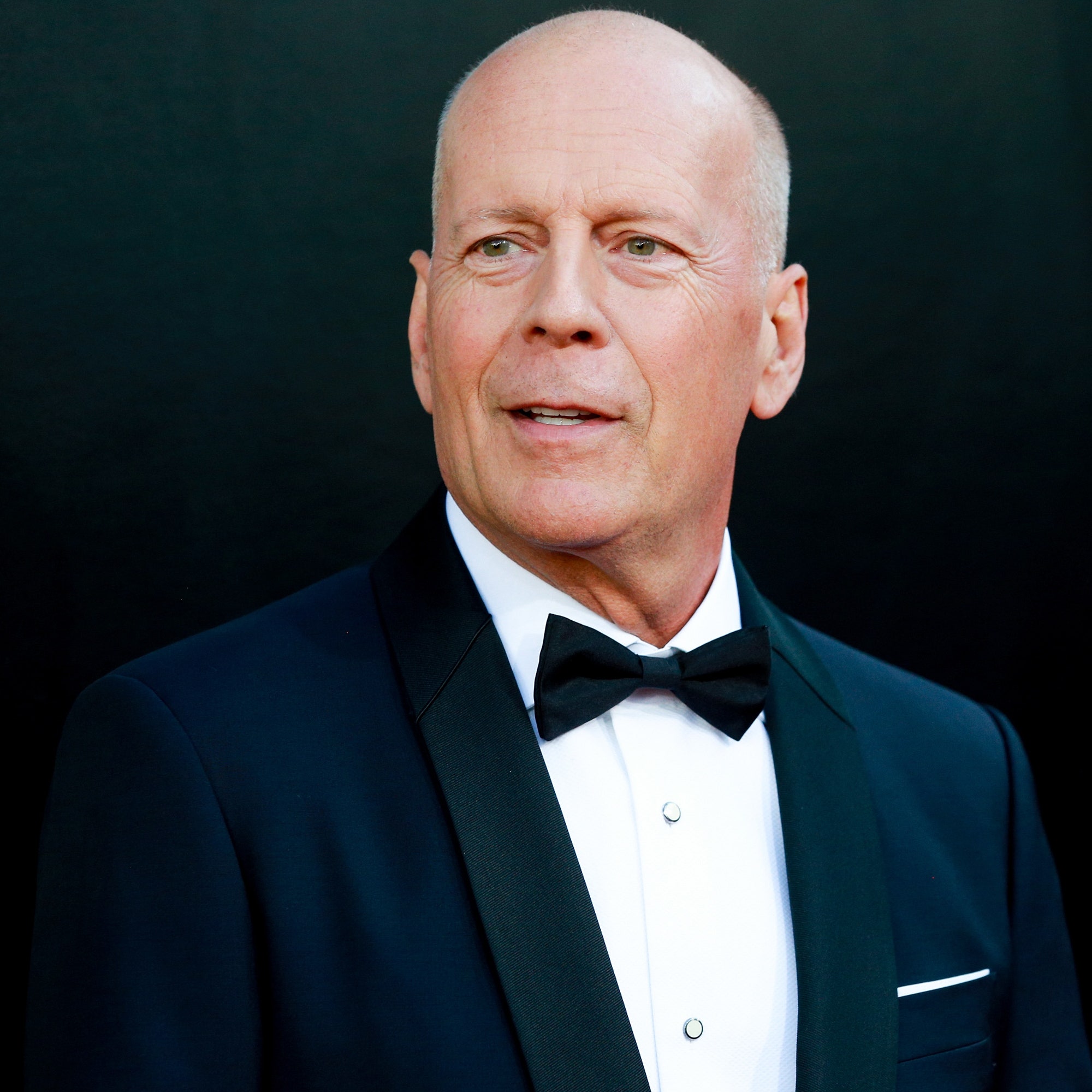 bruce Willis Was Reportedly Asked To Leave A Store For Not Wearing A Face Mask Glamour