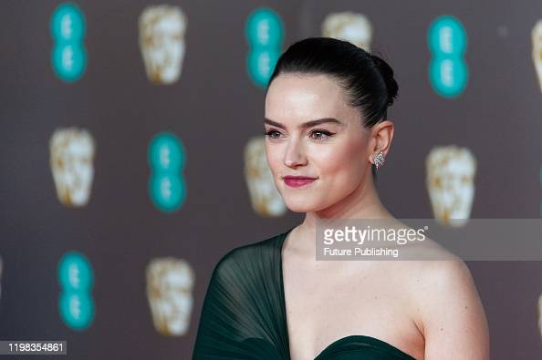 6016 Daisy Ridley Photos And Premium High Res Pictures Getty Images