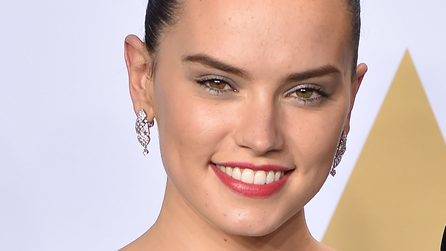 daisy Ridley Posts Instagram About Living With Endometriosis Pcos Teen Vogue