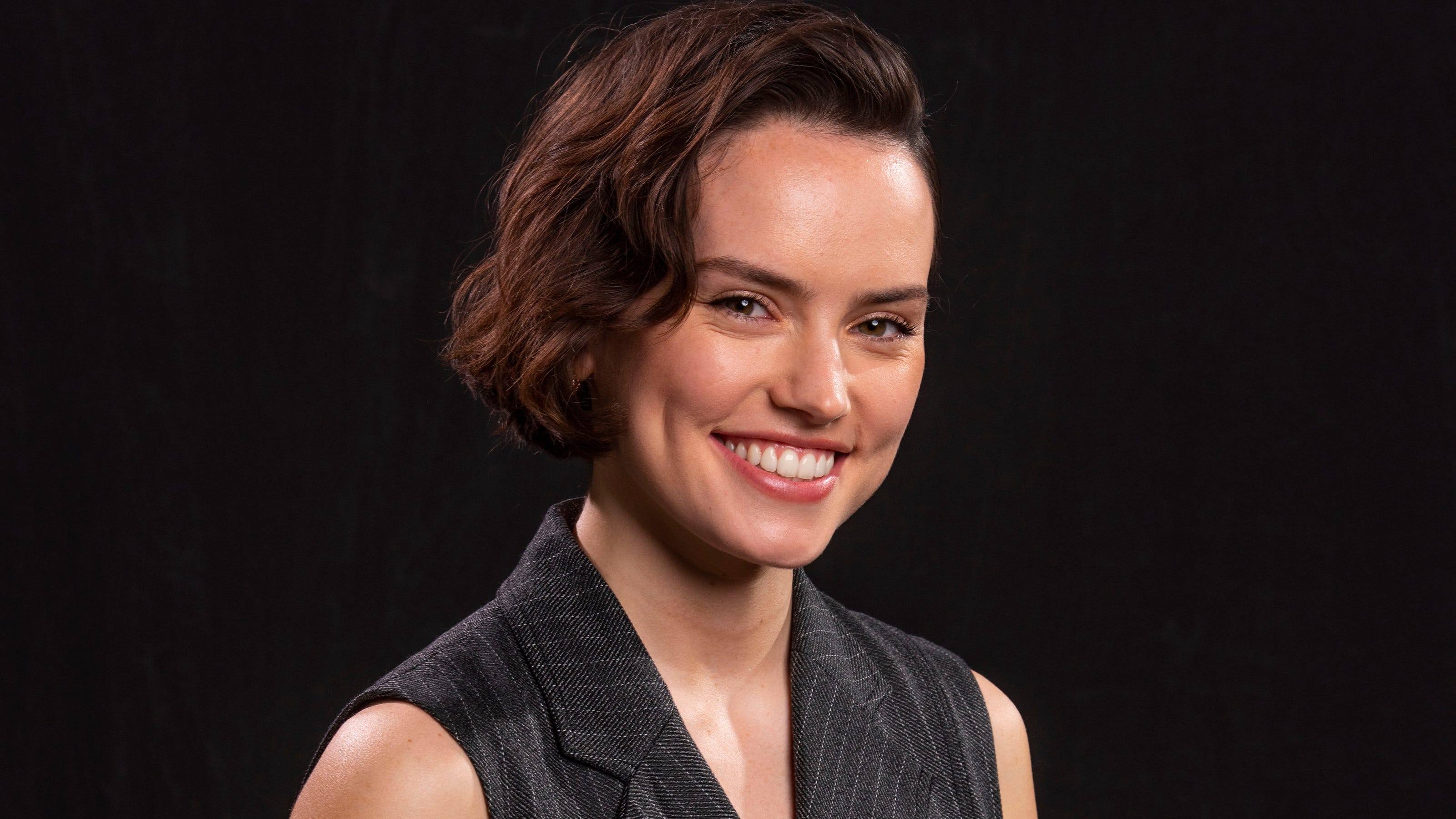 daisy Ridley Talks Star Wars Last Jedi Backlash Feminist Ophelia