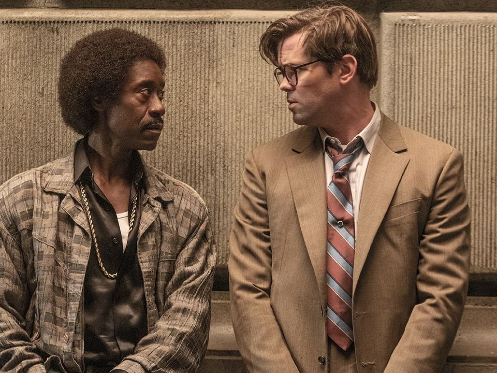 don Cheadle Is Back In The World Of Money And 80s Fashion On Showtimes Black Monday