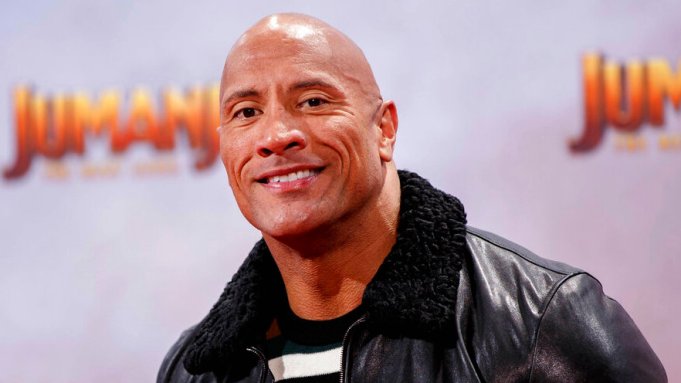 super Bowl Dwayne Johnson Channels Wwe Persona The Rock During Pregame Show – Deadline