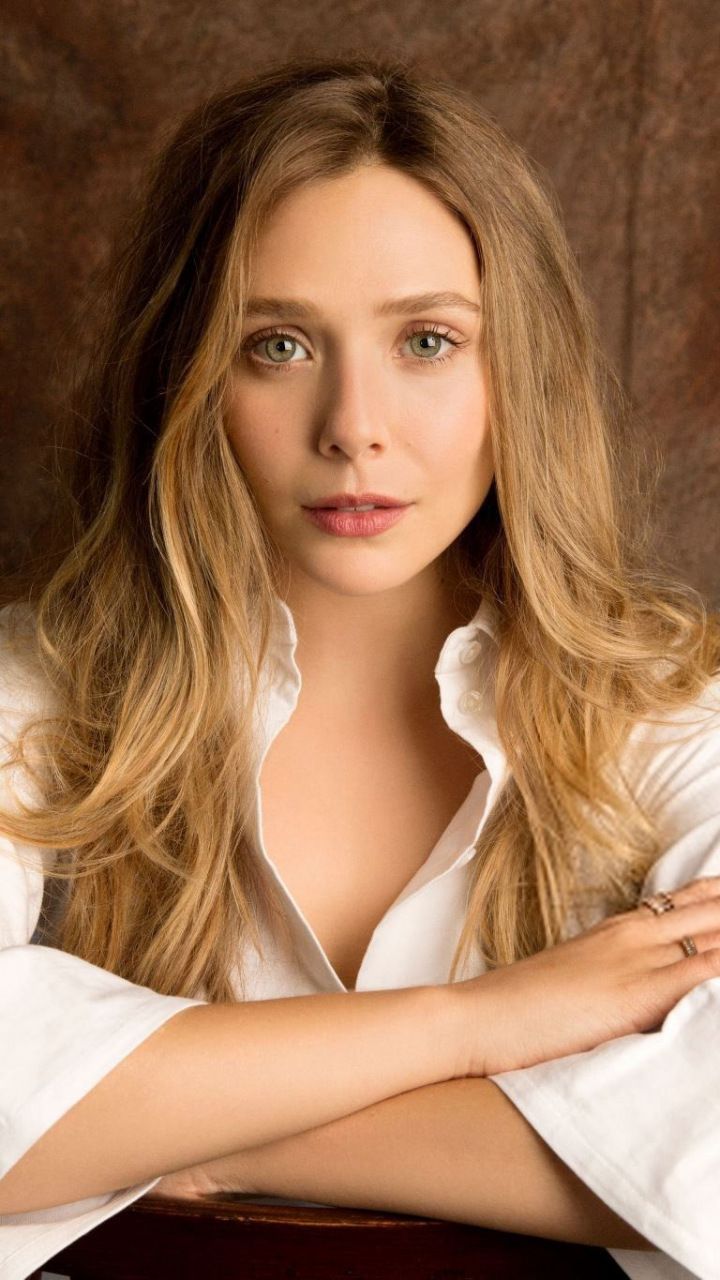 crossed Arms Beautiful Elizabeth Olsen 720x1280 Wallpaper