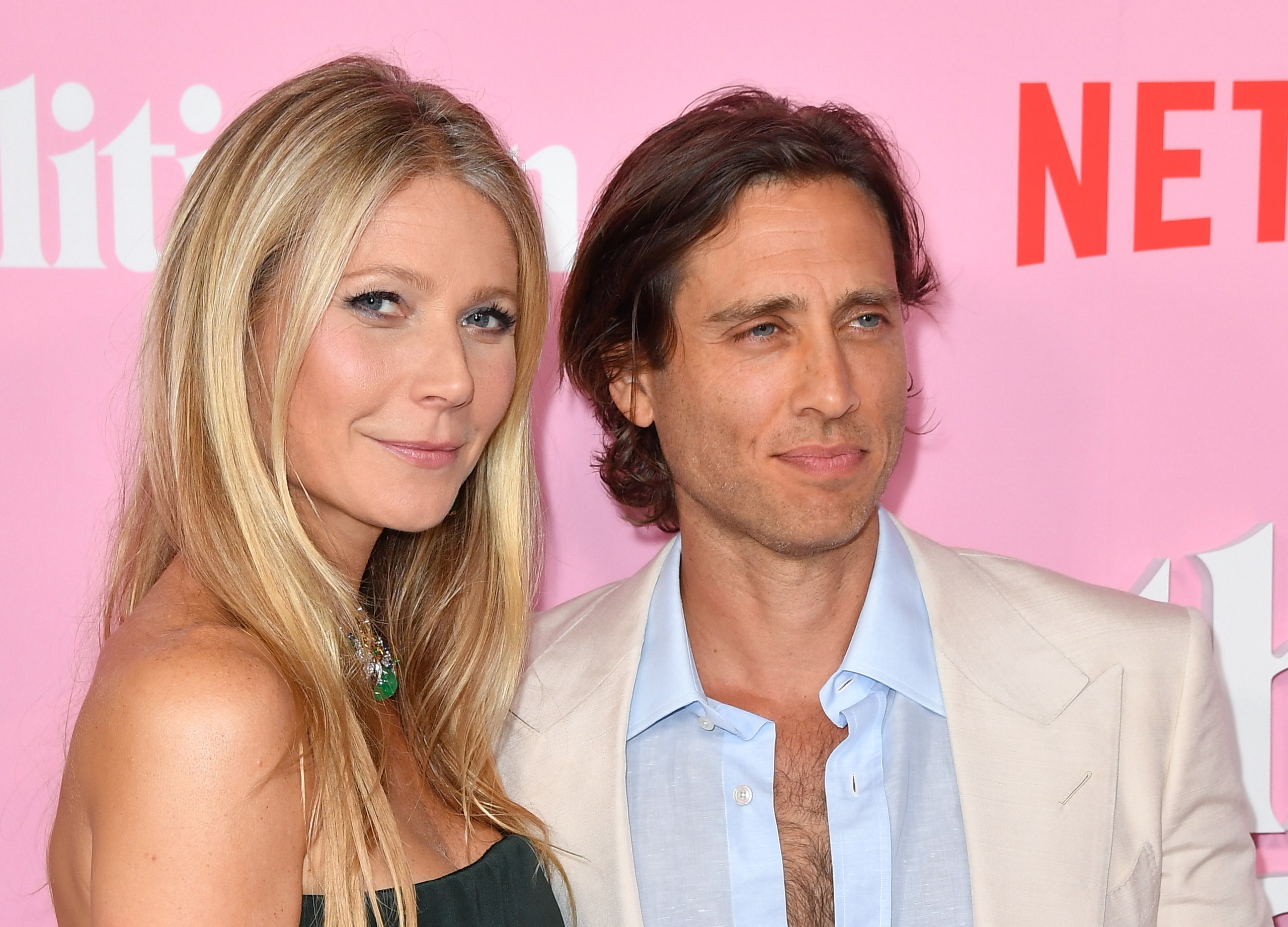 gwyneth Paltrow Celebrates The New Year By Sharing Photos Of Her Blended Family With Brad Falchuk Vanity Fair