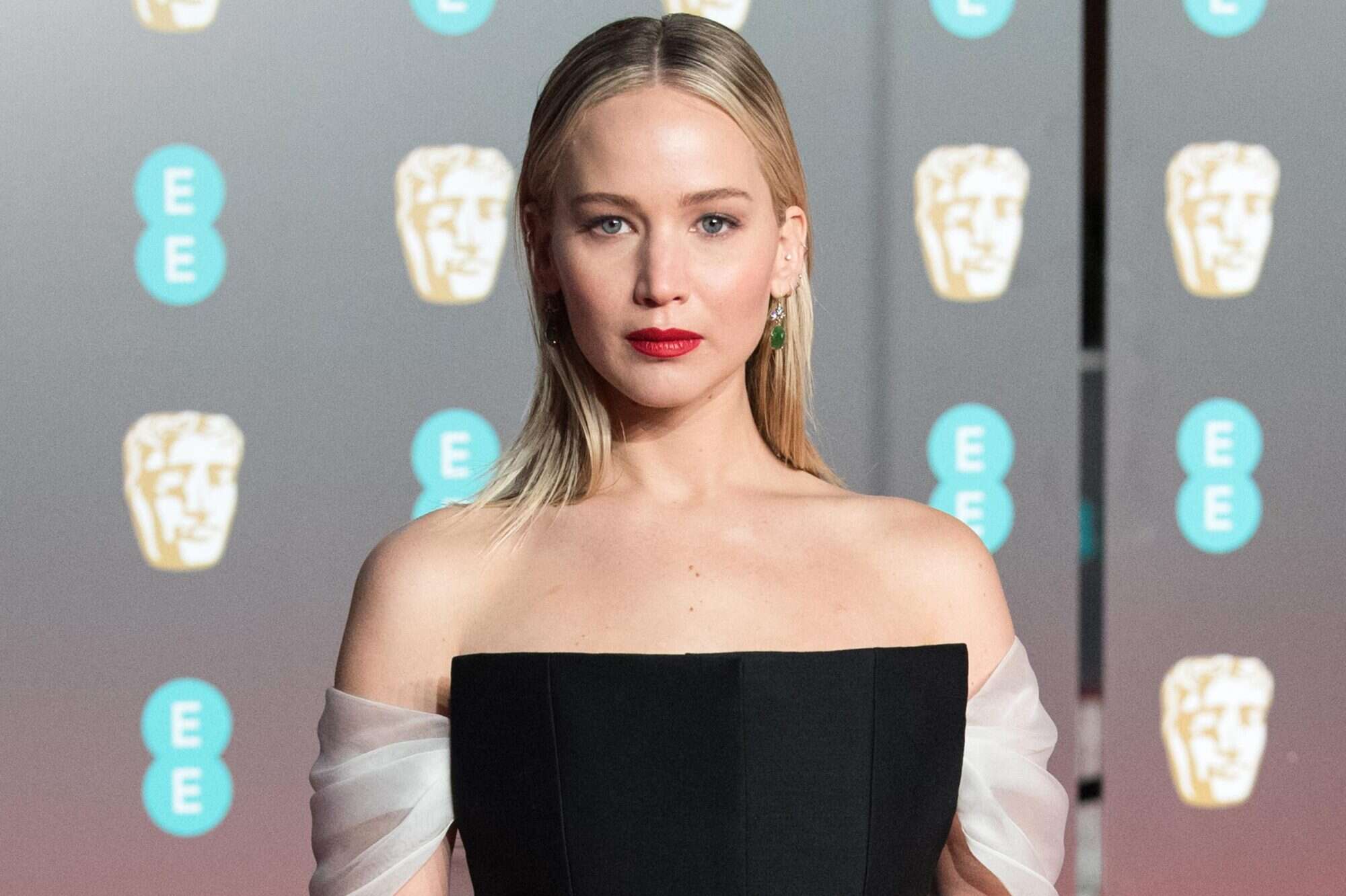 jennifer Lawrence Rep Clarifies Comments About Acting Break Ewcom