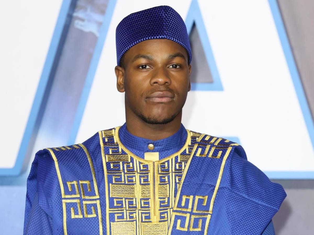 star Wars John Boyega Wears Traditional Dress At Rise Of Skywalker Premiere The Independent The Independent