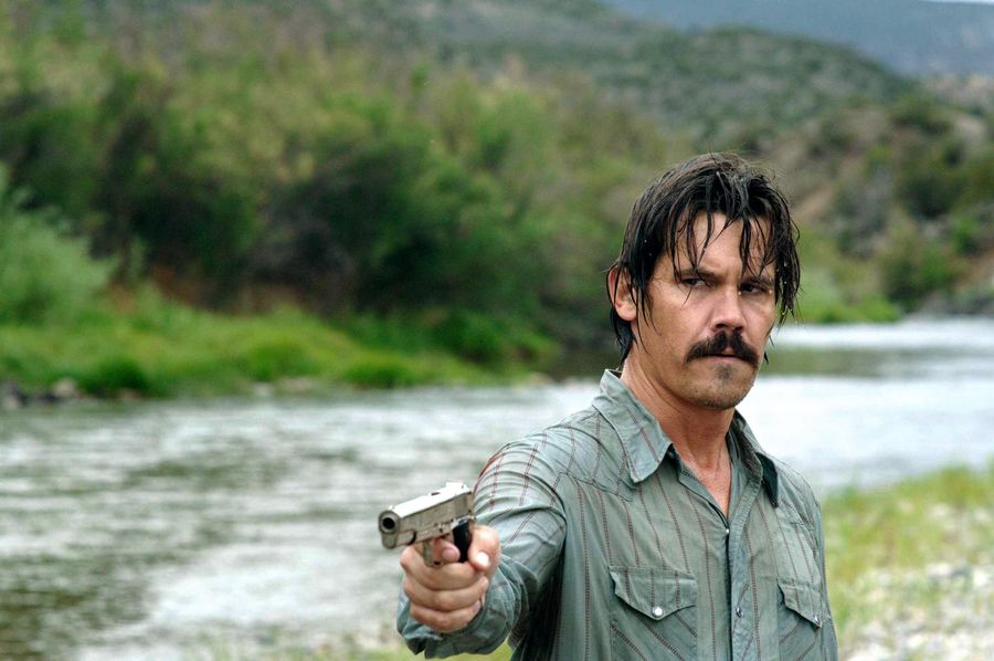 josh Brolin Stars In Outer Range A New Prime Video Series