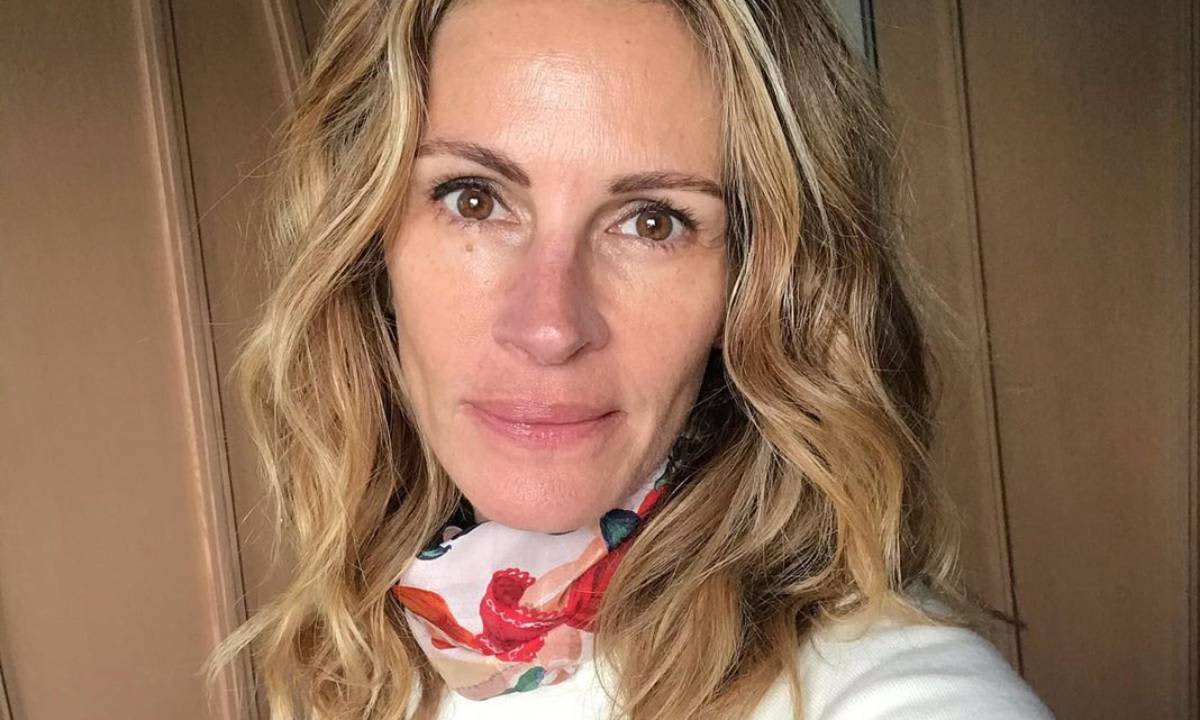 julia Roberts Breaks Social Media Silence With Rare Personal Selfie To Announce Exciting News Hello