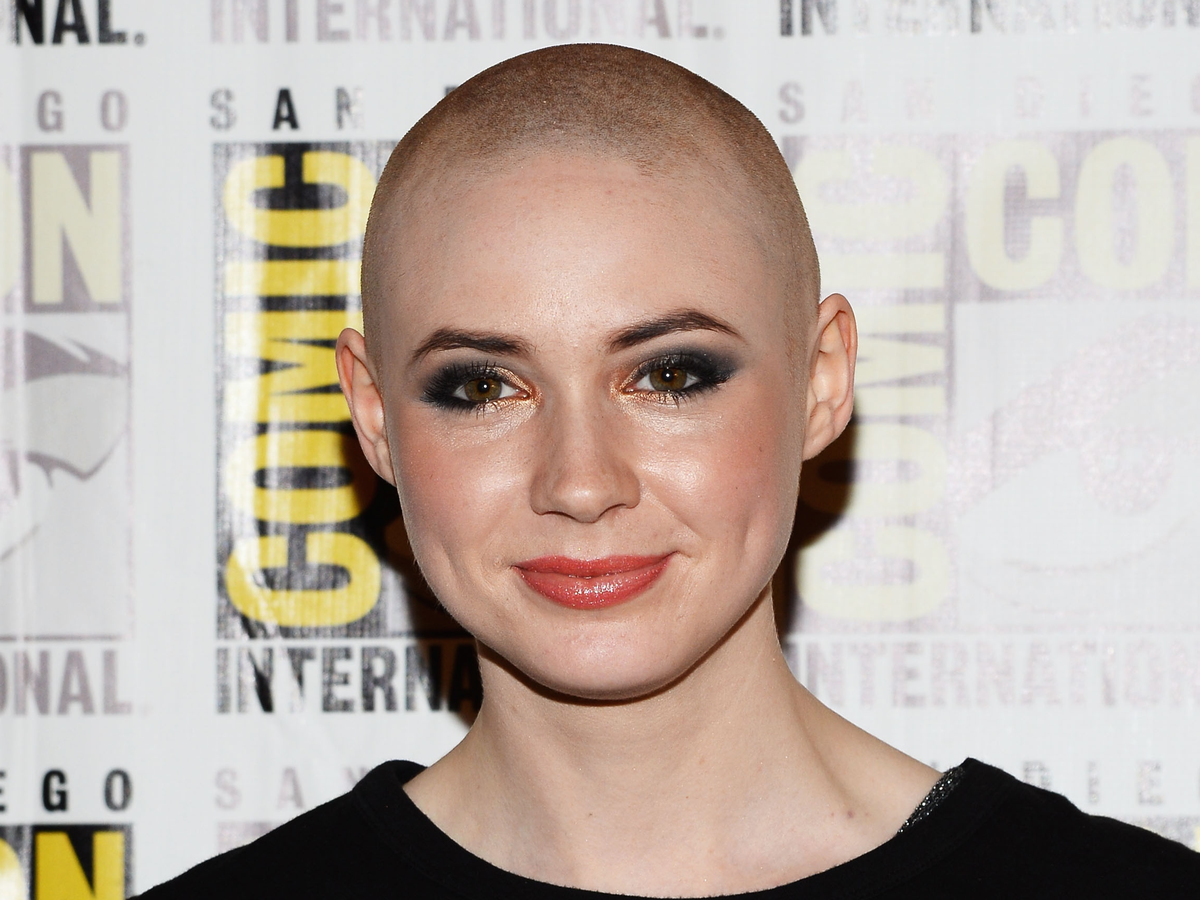 bald Karen Gillan Mistaken For A Man By Hotel Worker Who Called Her Sir  Daily Record