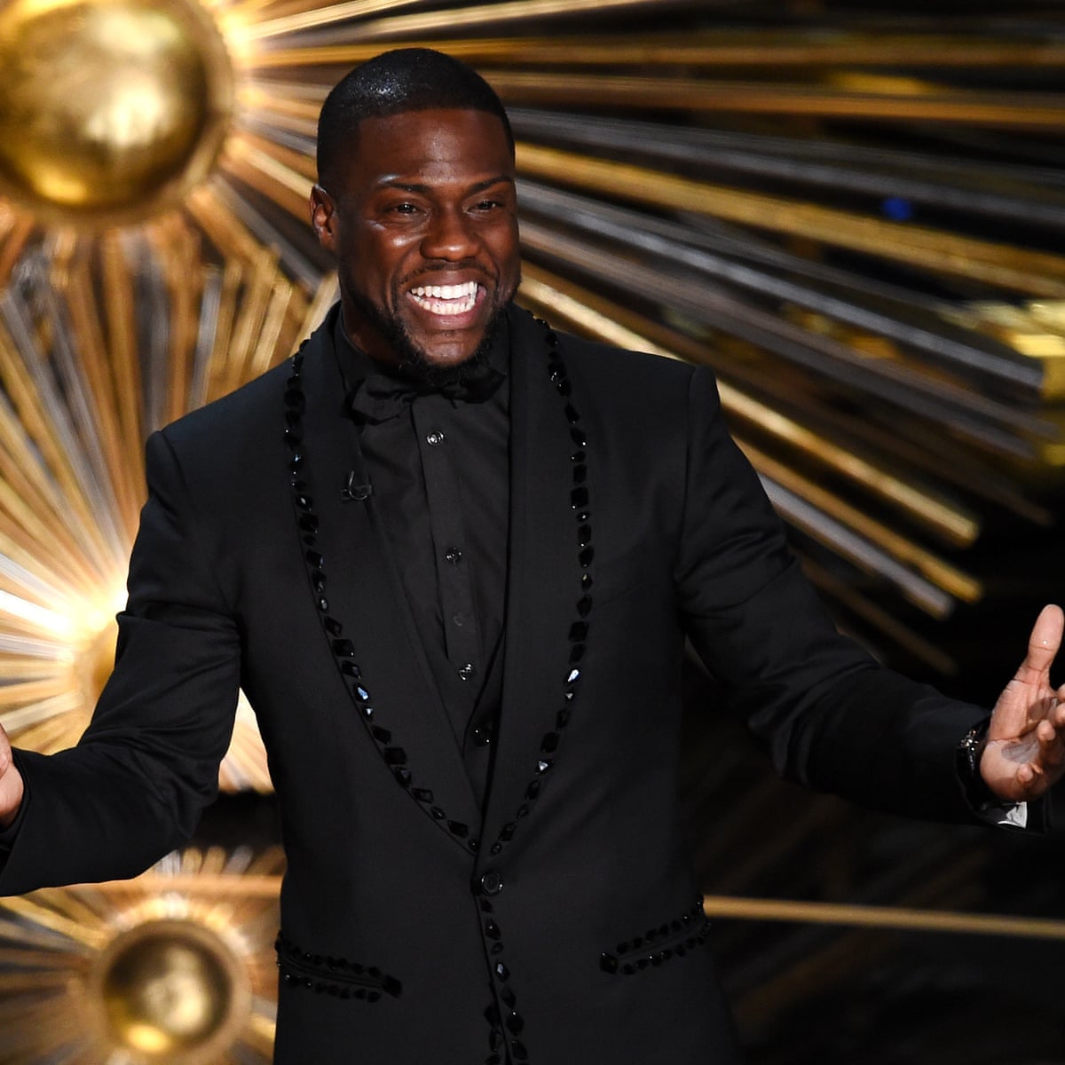 kevin Hart Steps Down As Oscars Host After Three Days Of Controversy  Oscars 2019 The Guardian