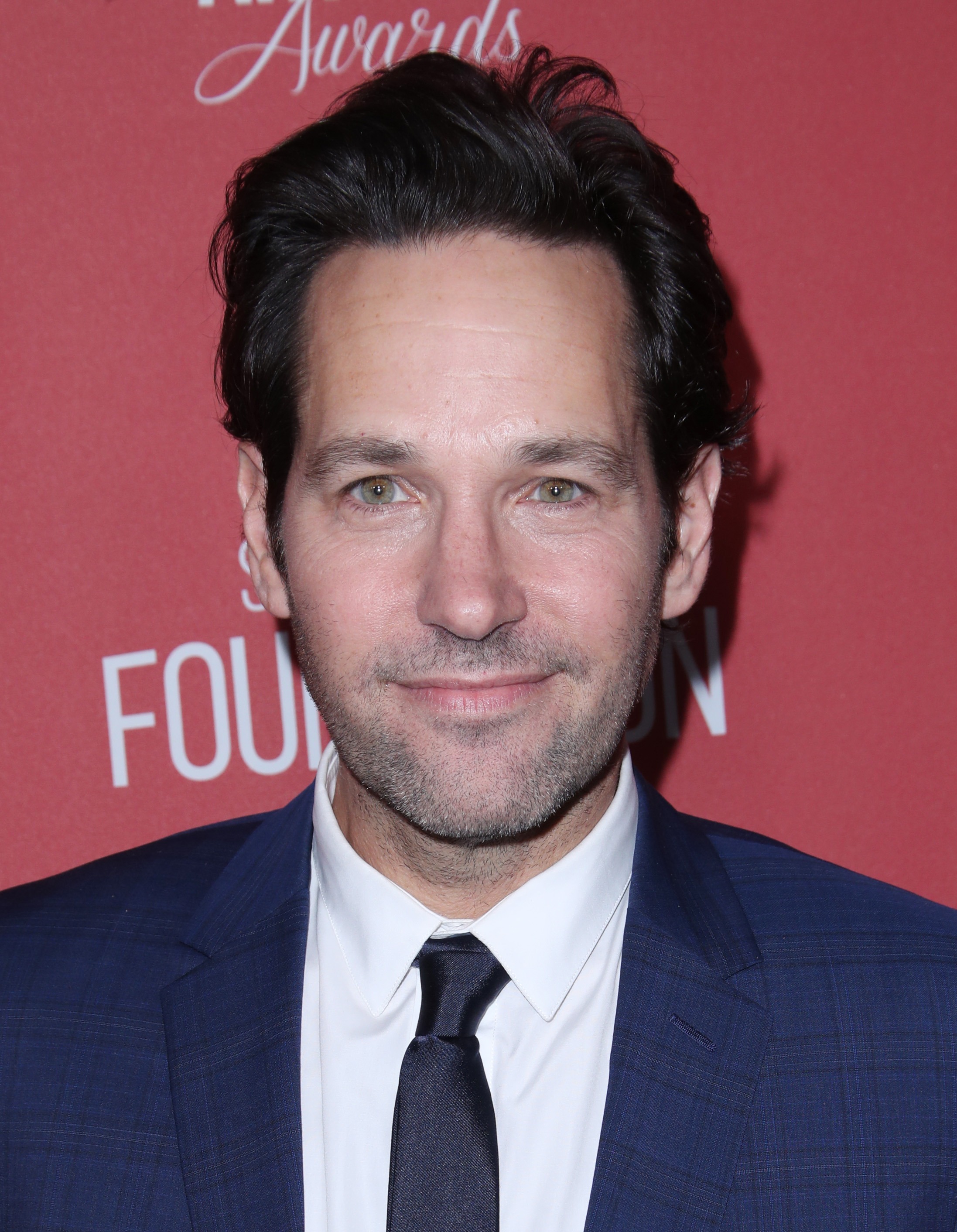 why Friends And Antman Star Paul Rudd Really Is A Studd – Sun Writer Praises People Magazines New Sexiest Man Alive”