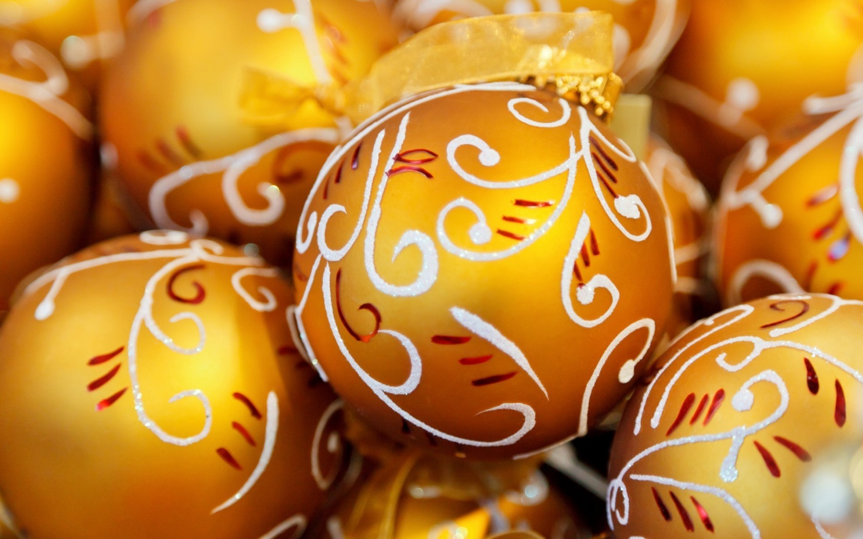 Christmas Gold Balls Holiday Wallpapers - 1680x1050 - 428242