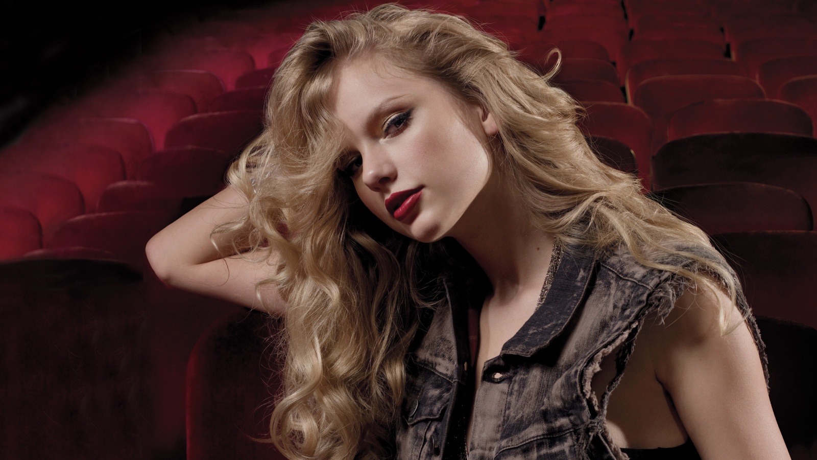 Taylor Swift Wallpapers - 1600x900 - 410552