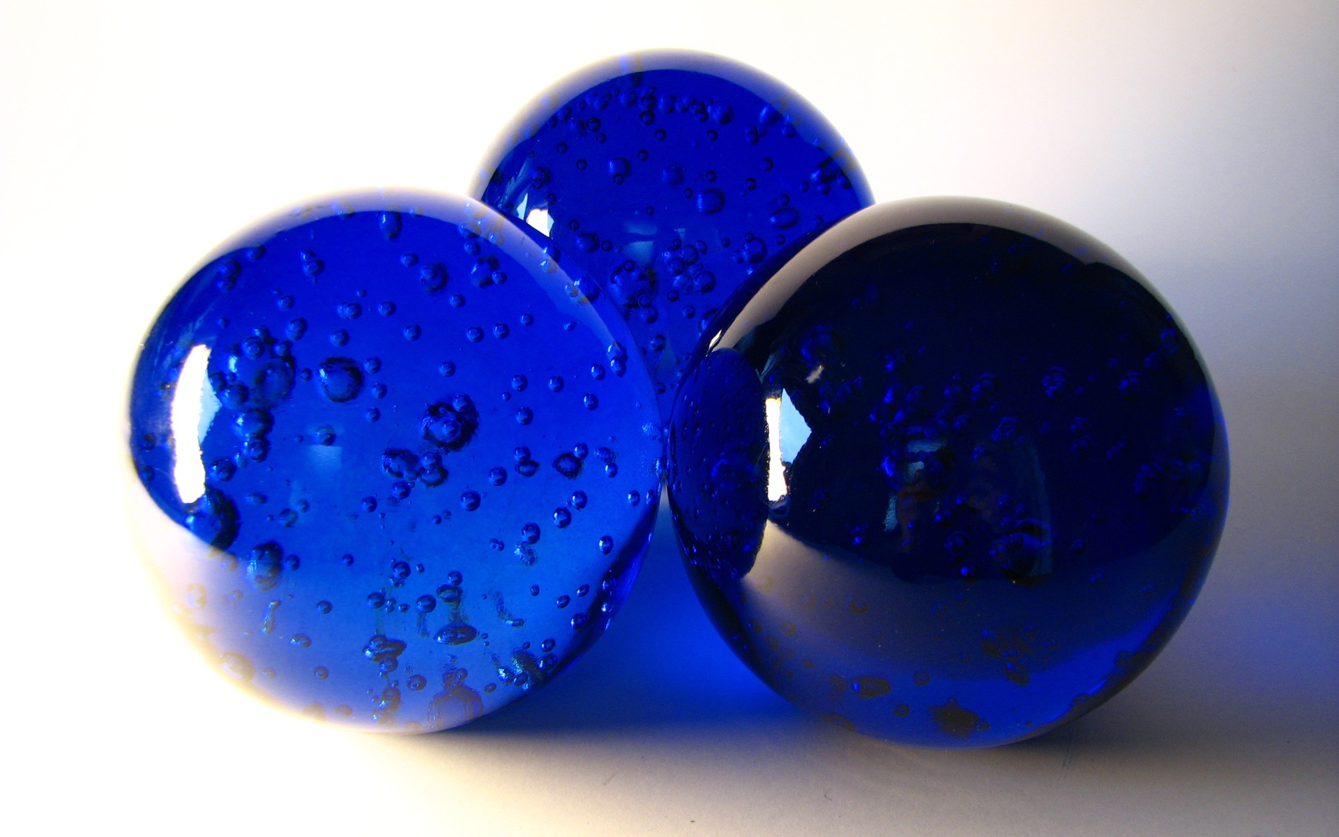 giant blue spheres that corey goode